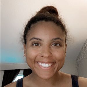 Meet your Posher, Avery